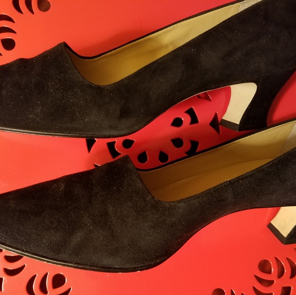 Suede heels - Picture 2 of 3